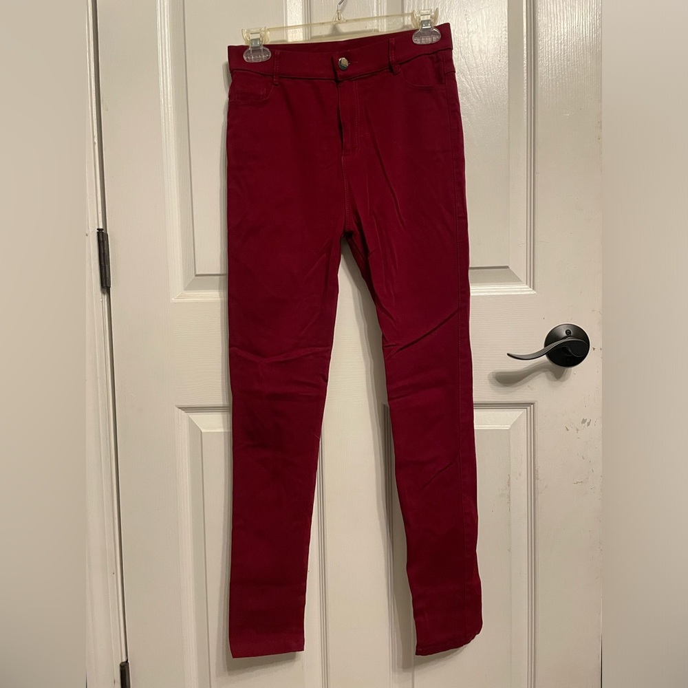 Crimson red skinny jeans (L)